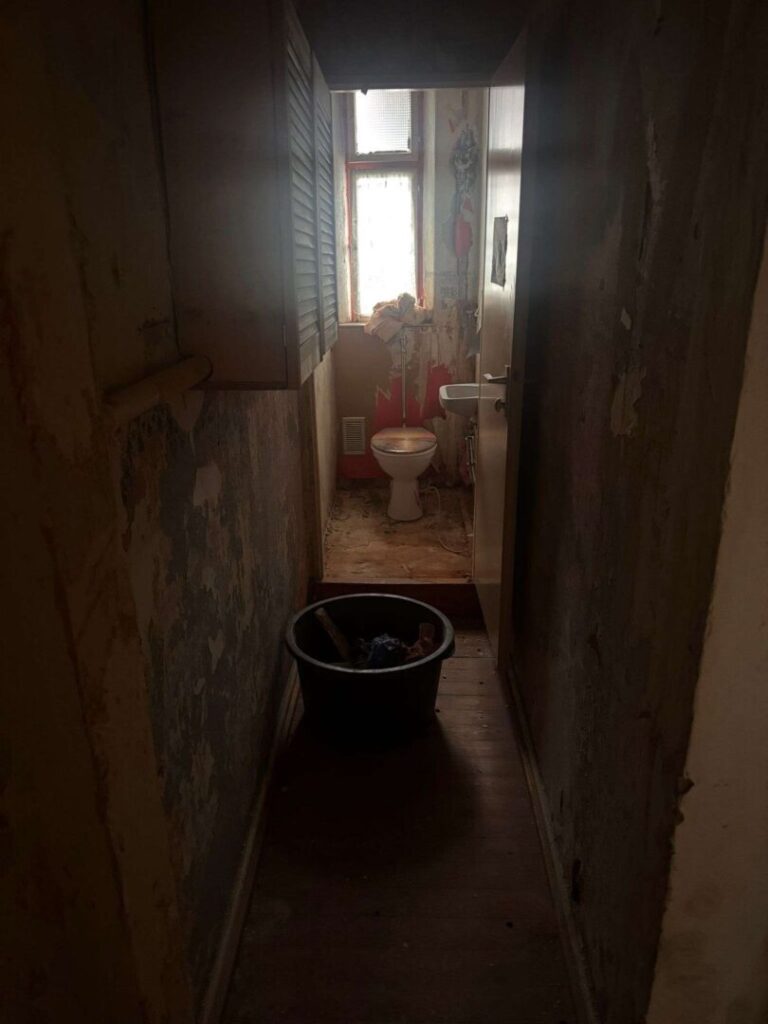 Gäste WC vor Sanierung